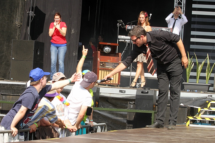 De Corsaris @ Buitenbeenpop 2013, picture 17, photographed by Heidi Elen - FrontView Magazine