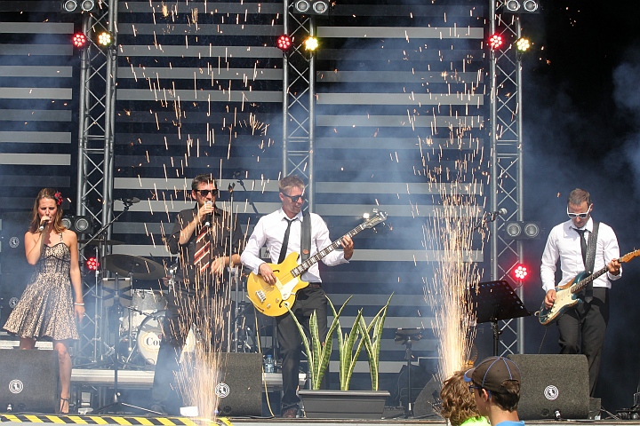 De Corsaris @ Buitenbeenpop 2013, picture 27, photographed by Heidi Elen - FrontView Magazine