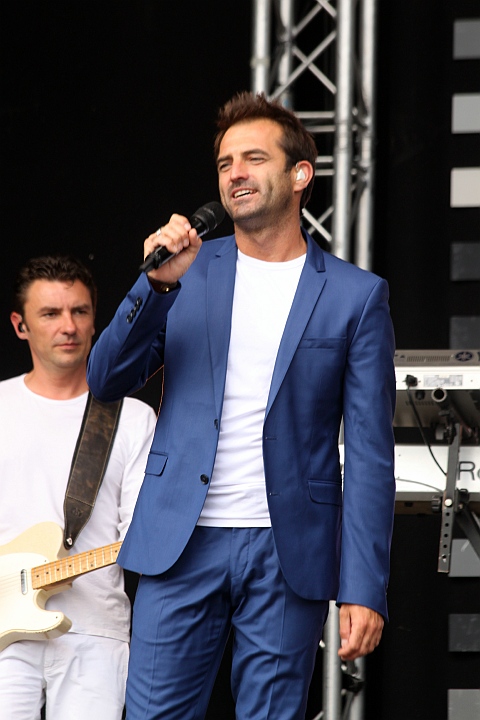 De Romeo's @ Buitenbeenpop 2013, picture 8, photographed by Heidi Elen - FrontView Magazine