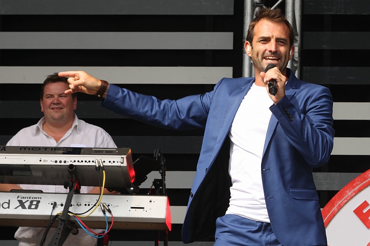 De Romeo's @ Buitenbeenpop 2013, picture 20, photographed by Heidi Elen - FrontView Magazine