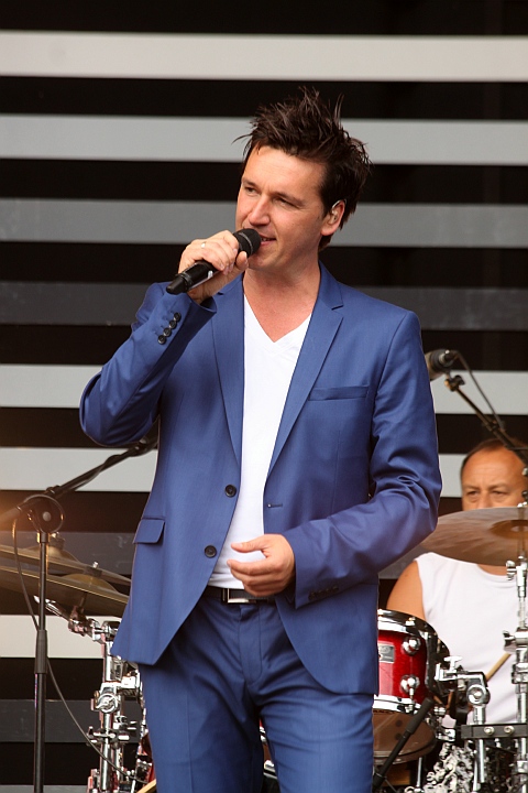 De Romeo's @ Buitenbeenpop 2013, picture 34, photographed by Heidi Elen - FrontView Magazine