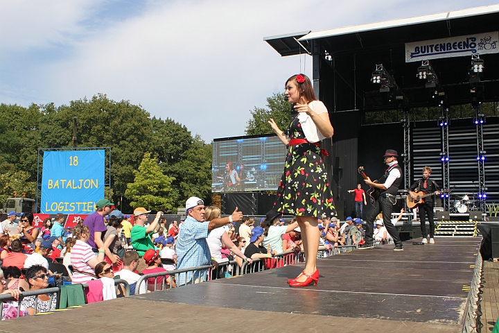 Dominomuziek @ Buitenbeenpop 2013, picture 6, photographed by Heidi Elen - FrontView Magazine