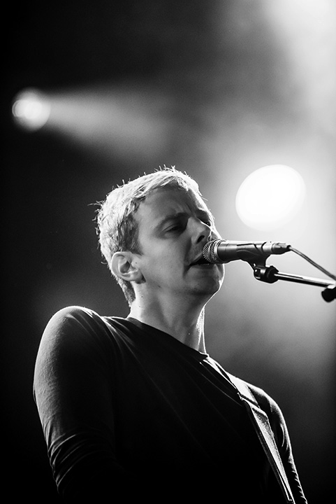 Girls in Hawaii @ Leffingeleuren 2013, picture 2, photographed by Jonas Wallecan - FrontView Magazine