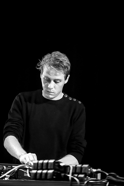 Delvis @ Leffingeleuren 2013, picture 17, photographed by Jonas Wallecan - FrontView Magazine