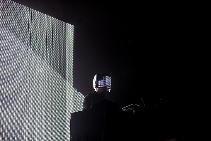 Squarepusher @ Leffingeleuren 2013, picture 4, photographed by Jonas Wallecan - FrontView Magazine