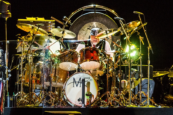 Fleetwood Mac @ Sportpaleis, picture 10, photographed by Edwin Houdevelt - FrontView Magazine
