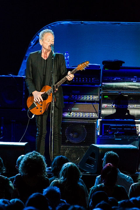 Fleetwood Mac @ Sportpaleis, picture 17, photographed by Edwin Houdevelt - FrontView Magazine