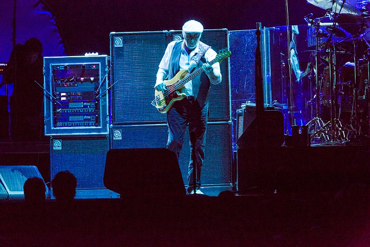 Fleetwood Mac @ Sportpaleis, picture 23, photographed by Edwin Houdevelt - FrontView Magazine
