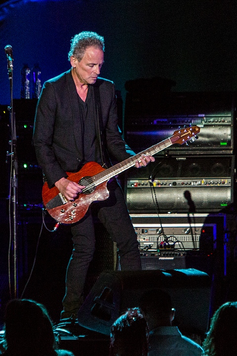 Fleetwood Mac @ Sportpaleis, picture 32, photographed by Edwin Houdevelt - FrontView Magazine