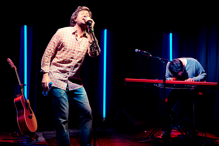 Tom Helsen @ Het Depot, picture 7, photographed by Elke Briers - FrontView Magazine