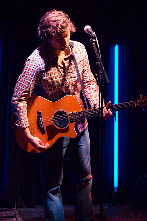Tom Helsen @ Het Depot, picture 11, photographed by Elke Briers - FrontView Magazine
