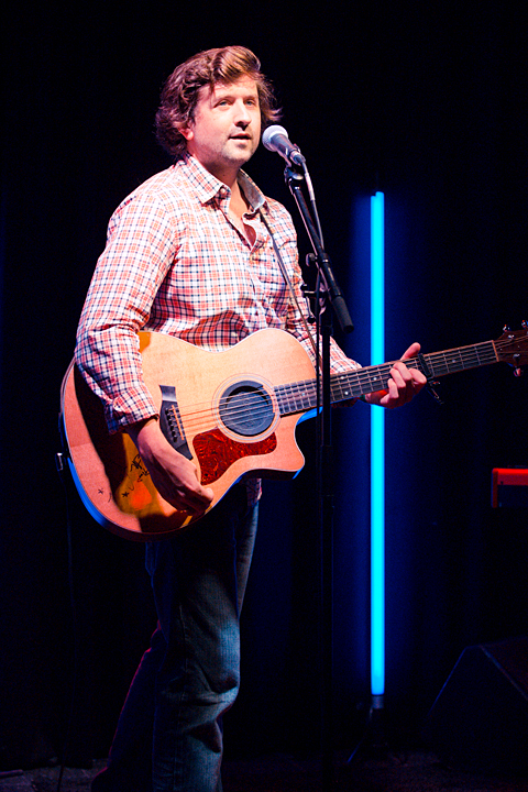 Tom Helsen @ Het Depot, picture 12, photographed by Elke Briers - FrontView Magazine