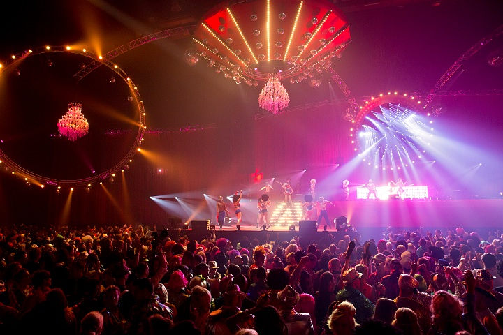 Studio 54 @ Sportpaleis, picture 36, photographed by Marc Verdonck - FrontView Magazine