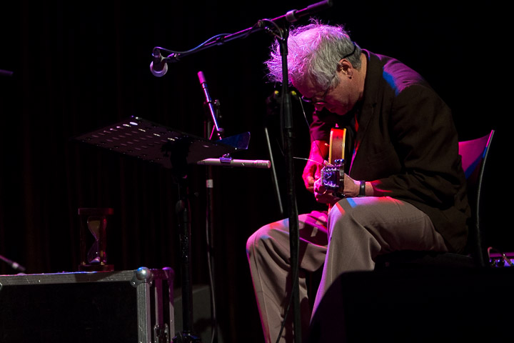 Marc Ribot Trio @ De Casino, picture 10, photographed by kevin Van  Looy - FrontView Magazine