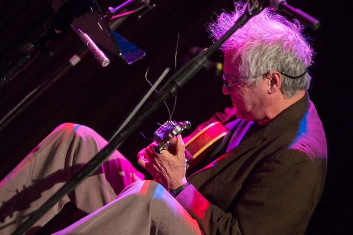 Marc Ribot Trio @ De Casino, picture 15, photographed by kevin Van  Looy - FrontView Magazine