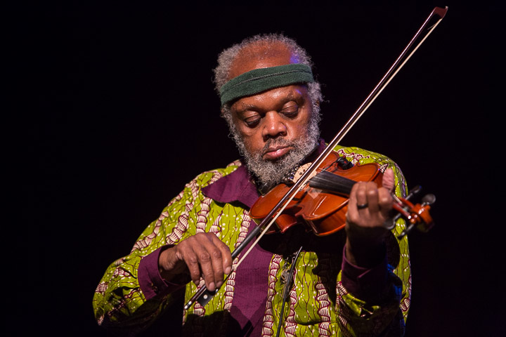 Marc Ribot Trio @ De Casino, picture 17, photographed by kevin Van  Looy - FrontView Magazine