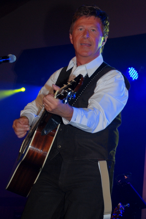 CD voorstelling Jo Vally @ Keerbergen, picture 8, photographed by Peter Minnebo - FrontView Magazine