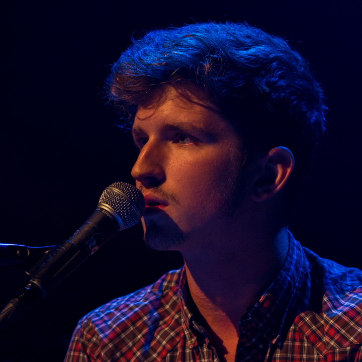 Tout va Bien met Wouter van Gestel @ De Roma, picture 6, photographed by Guy Danneels - FrontView Magazine