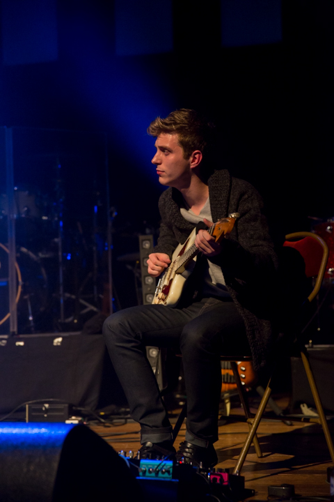 Tout va Bien met Wouter van Gestel @ De Roma, picture 7, photographed by Guy Danneels - FrontView Magazine