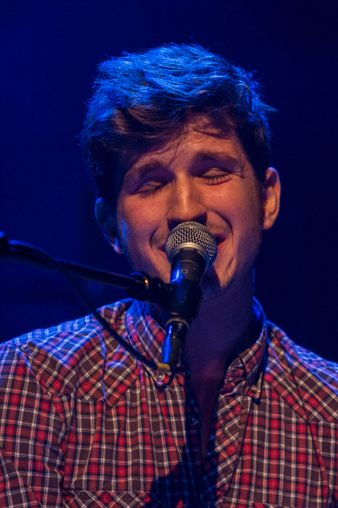 Tout va Bien met Wouter van Gestel @ De Roma, picture 8, photographed by Guy Danneels - FrontView Magazine