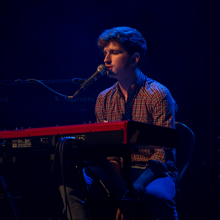 Tout va Bien met Wouter van Gestel @ De Roma, picture 9, photographed by Guy Danneels - FrontView Magazine