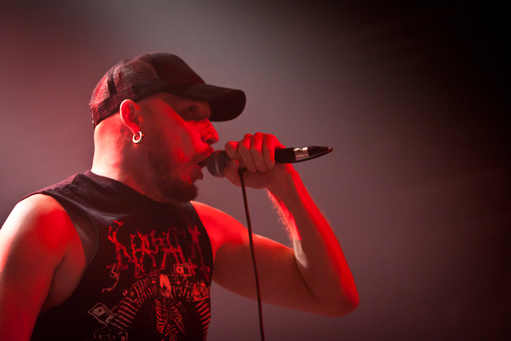 Medeia @ 013, Tilburg, picture 6, photographed by Gunter Van Hoye - FrontView Magazine