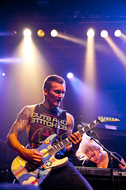 Medeia @ 013, Tilburg, picture 9, photographed by Gunter Van Hoye - FrontView Magazine