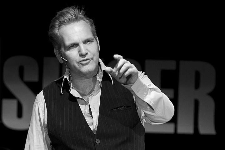 Raf Walschaerts - Jongen Toch @ De Singer - Rijkevorsel, picture 1, photographed by Martine Goetschalckx - FrontView Magazine
