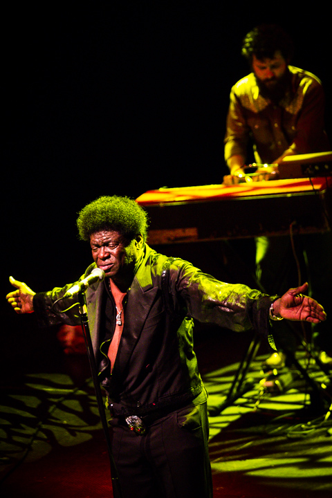 Charles Bradley & His Extraordinaires @ Ancienne Belgique, picture 3, photographed by Tom Stessens - FrontView Magazine
