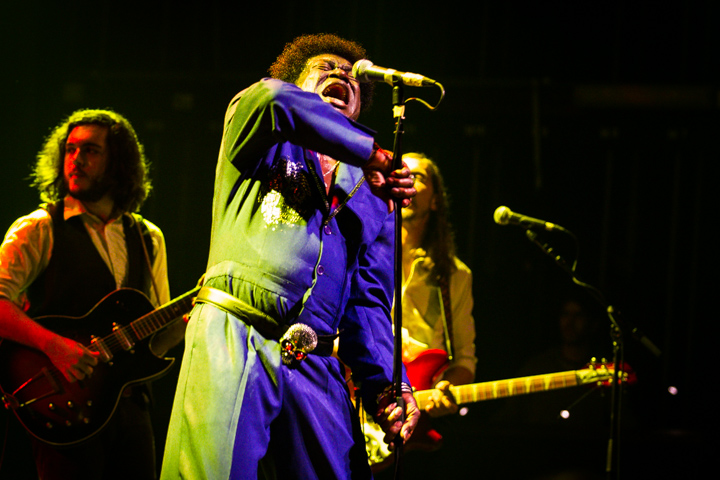 Charles Bradley & His Extraordinaires @ Ancienne Belgique, picture 6, photographed by Tom Stessens - FrontView Magazine