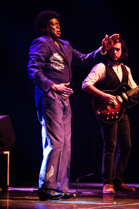 Charles Bradley & His Extraordinaires @ Ancienne Belgique, picture 12, photographed by Tom Stessens - FrontView Magazine