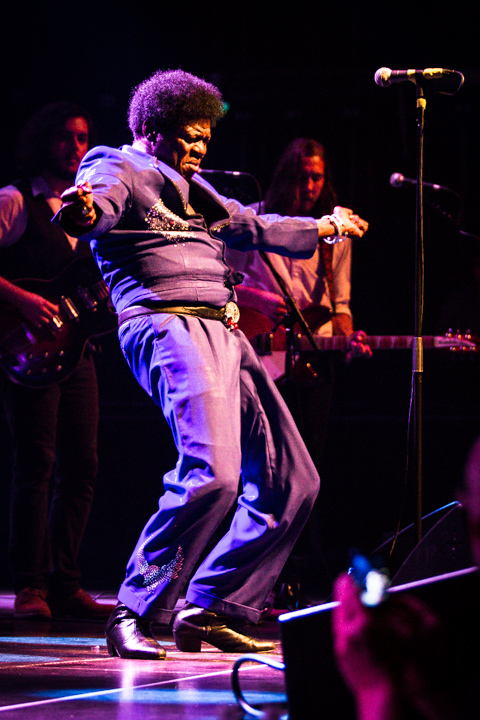 Charles Bradley & His Extraordinaires @ Ancienne Belgique, picture 13, photographed by Tom Stessens - FrontView Magazine