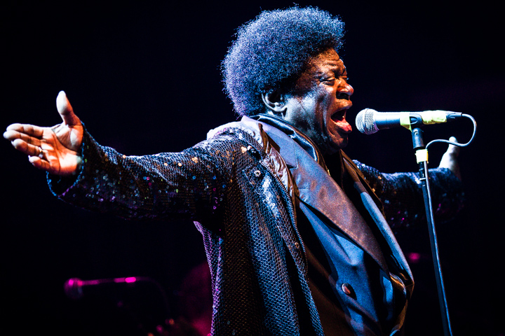 Charles Bradley & His Extraordinaires @ Ancienne Belgique, picture 15, photographed by Tom Stessens - FrontView Magazine