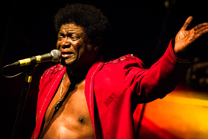 Charles Bradley & His Extraordinaires @ Ancienne Belgique, picture 18, photographed by Tom Stessens - FrontView Magazine