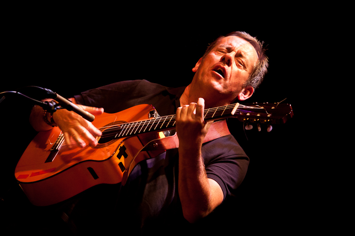 Luka Bloom @ De Warande, picture 4, photographed by Carine Wouters - FrontView Magazine