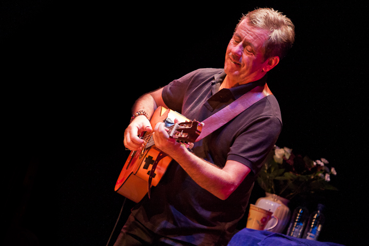 Luka Bloom @ De Warande, picture 7, photographed by Carine Wouters - FrontView Magazine
