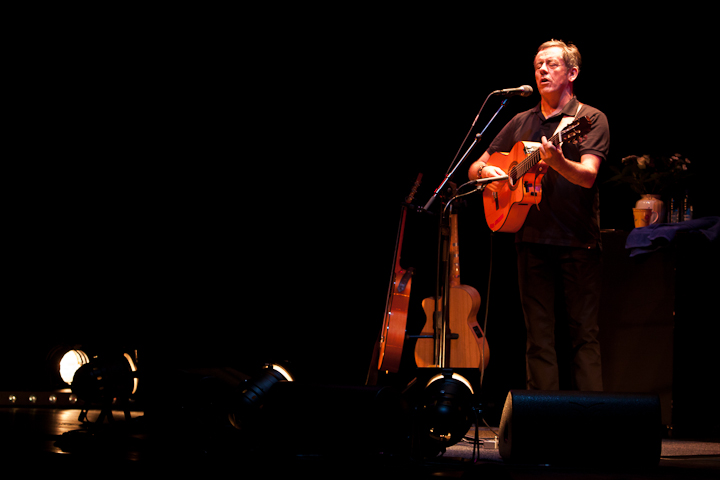 Luka Bloom @ De Warande, picture 10, photographed by Carine Wouters - FrontView Magazine