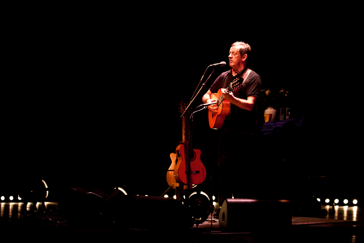 Luka Bloom @ De Warande, picture 11, photographed by Carine Wouters - FrontView Magazine