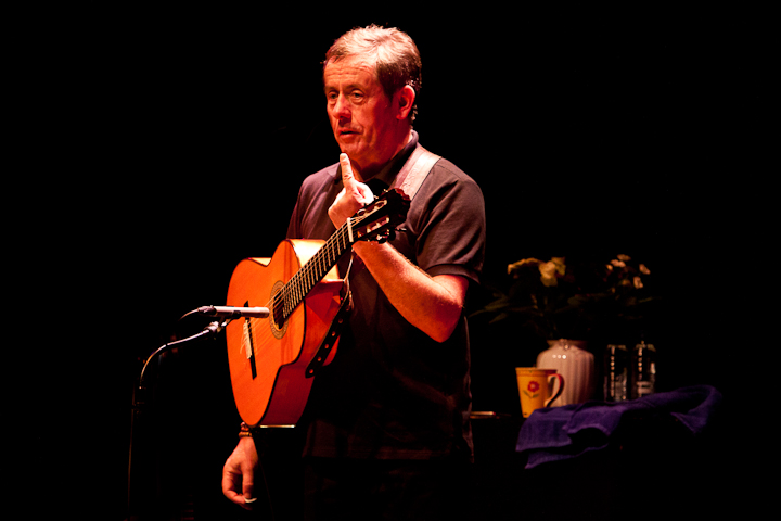 Luka Bloom @ De Warande, picture 17, photographed by Carine Wouters - FrontView Magazine