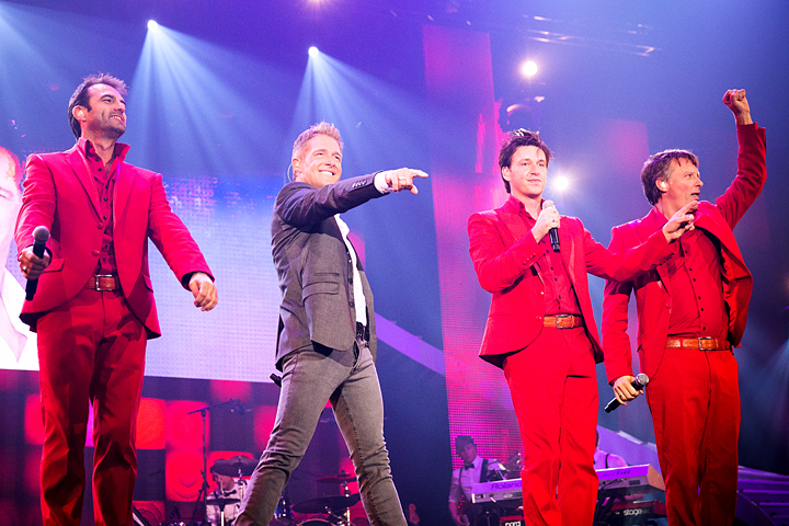 Christoff & Vrienden XL @ Ethias Arena, picture 19, photographed by Elke Briers - FrontView Magazine
