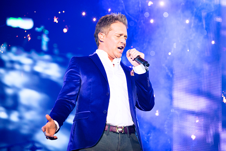Christoff & Vrienden XL @ Ethias Arena, picture 38, photographed by Elke Briers - FrontView Magazine