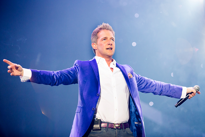 Christoff & Vrienden XL @ Ethias Arena, picture 39, photographed by Elke Briers - FrontView Magazine