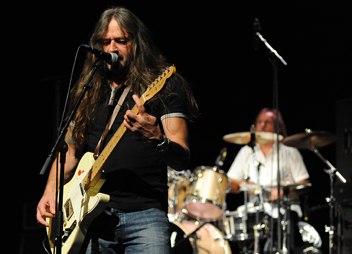 John Coghlan's Quo @ Back to the Roots Fest, picture 3, photographed by Paul Nouwen - FrontView Magazine