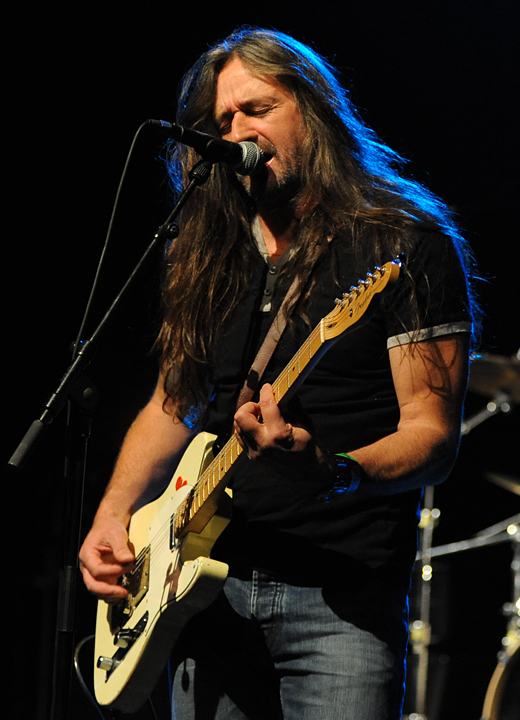 John Coghlan's Quo @ Back to the Roots Fest, picture 6, photographed by Paul Nouwen - FrontView Magazine