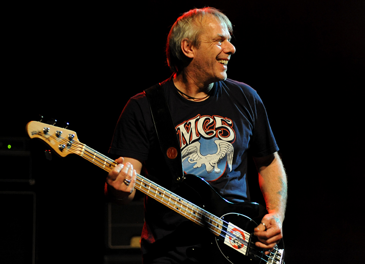John Coghlan's Quo @ Back to the Roots Fest, picture 14, photographed by Paul Nouwen - FrontView Magazine