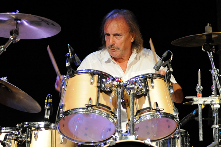 John Coghlan's Quo @ Back to the Roots Fest, picture 15, photographed by Paul Nouwen - FrontView Magazine