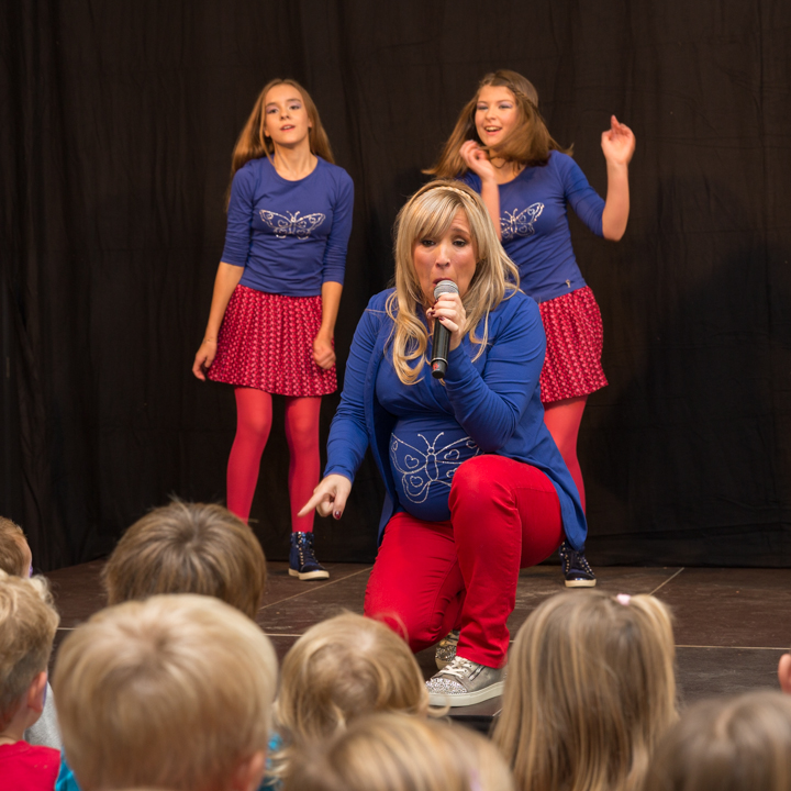 Kathleen CD Voorstelling "Vlinders" @ Kleuterschool Dol-Fijn te Liedekerke, picture 11, photographed by Guy Danneels - FrontView Magazine