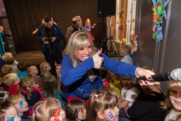 Kathleen CD Voorstelling "Vlinders" @ Kleuterschool Dol-Fijn te Liedekerke, picture 21, photographed by Guy Danneels - FrontView Magazine
