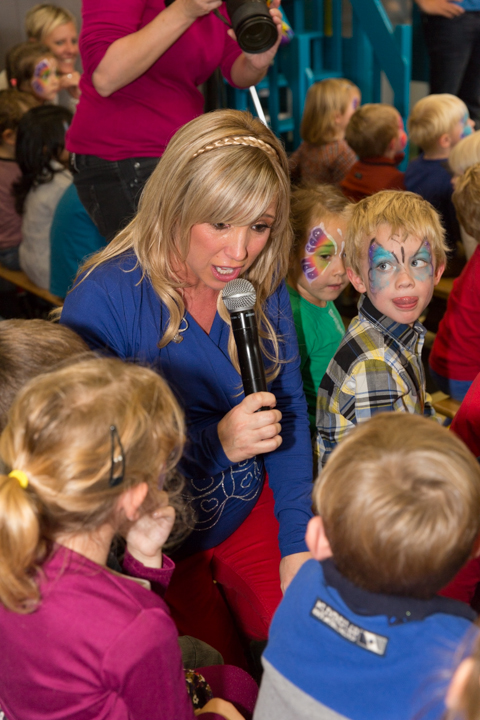 Kathleen CD Voorstelling "Vlinders" @ Kleuterschool Dol-Fijn te Liedekerke, picture 35, photographed by Guy Danneels - FrontView Magazine