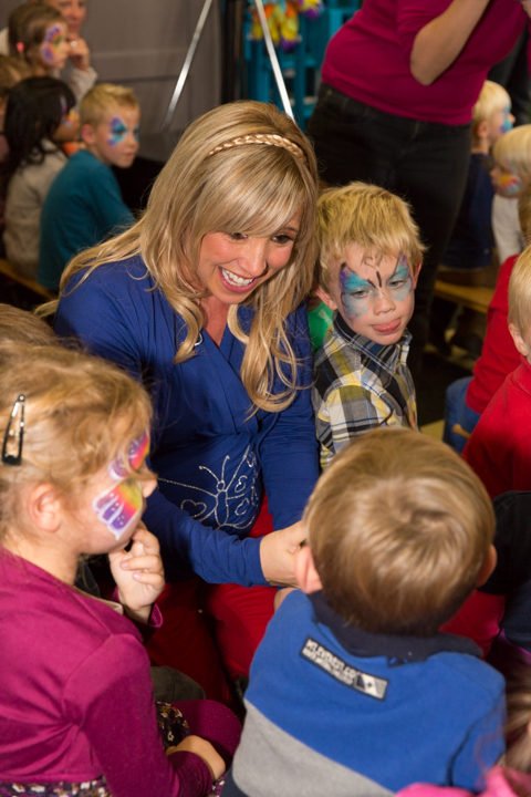 Kathleen CD Voorstelling "Vlinders" @ Kleuterschool Dol-Fijn te Liedekerke, picture 36, photographed by Guy Danneels - FrontView Magazine